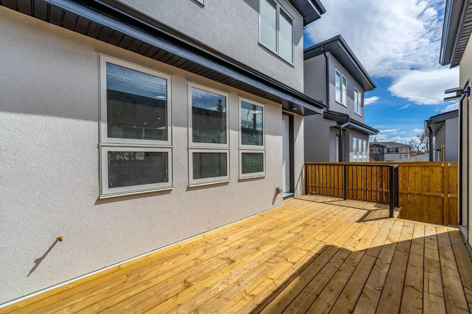 423 Hendon Drive Nw Calgary Alberta T2K 2A1 Highwood Home For Sale