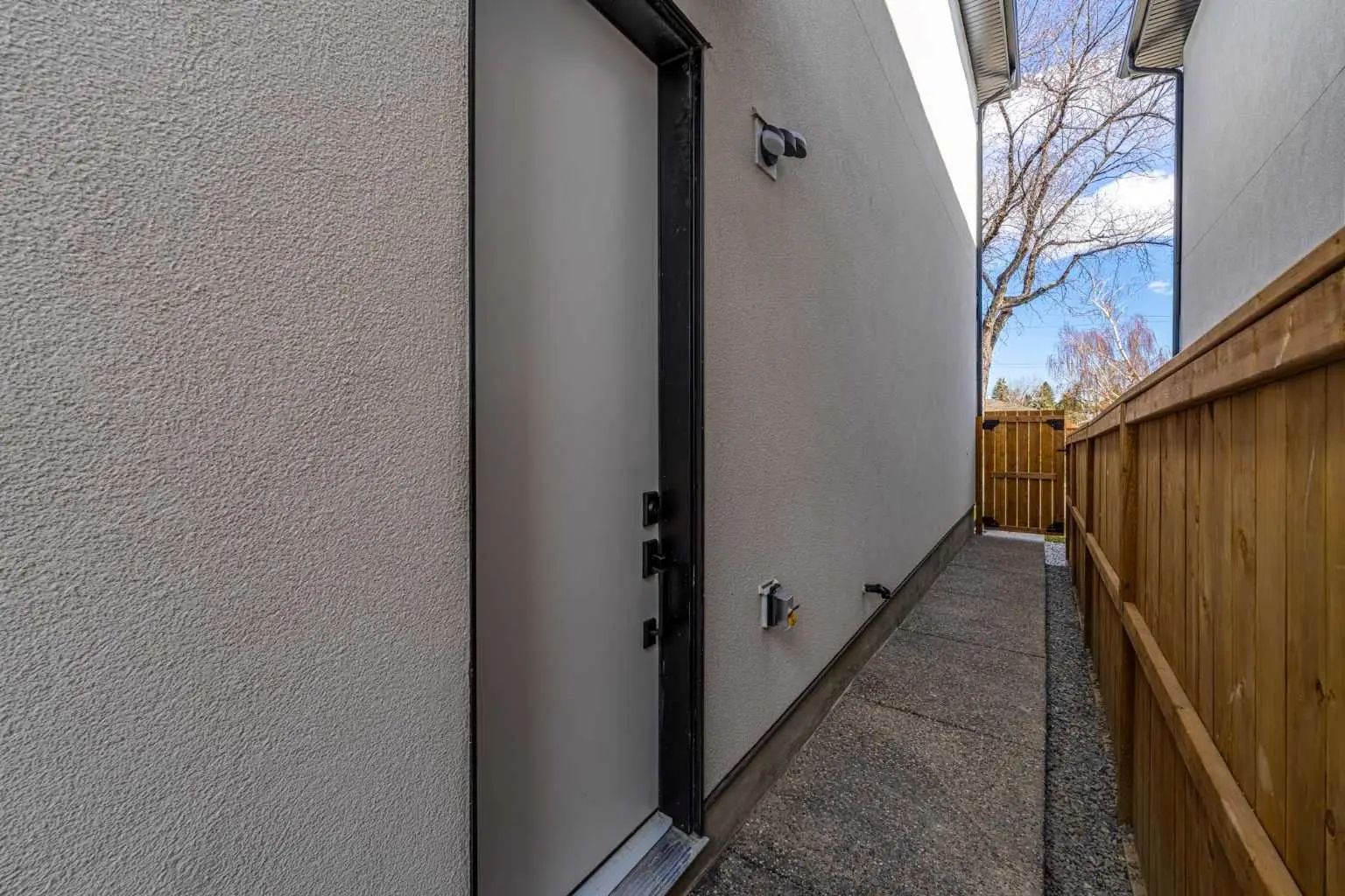 423 Hendon Drive Nw Calgary Alberta T2K 2A1 Highwood Home For Sale