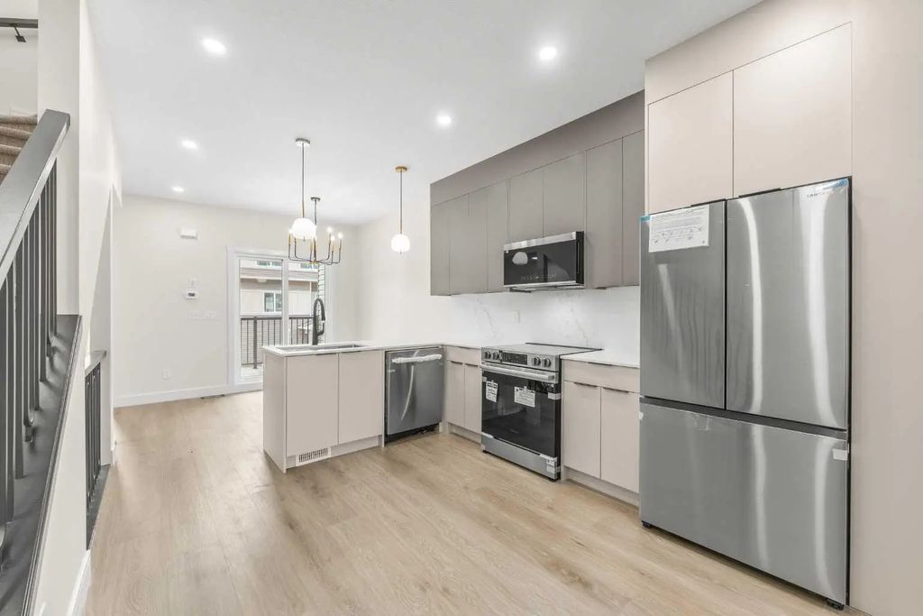 301 67 Panatella Square Nw, Calgary