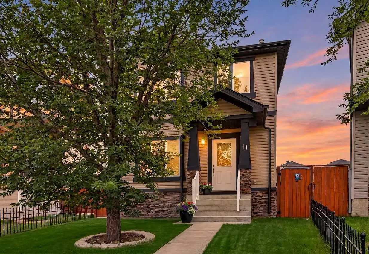 11 Saddlebrook Mews Northeast, Calgary – Residential Detached Listing Photo 2