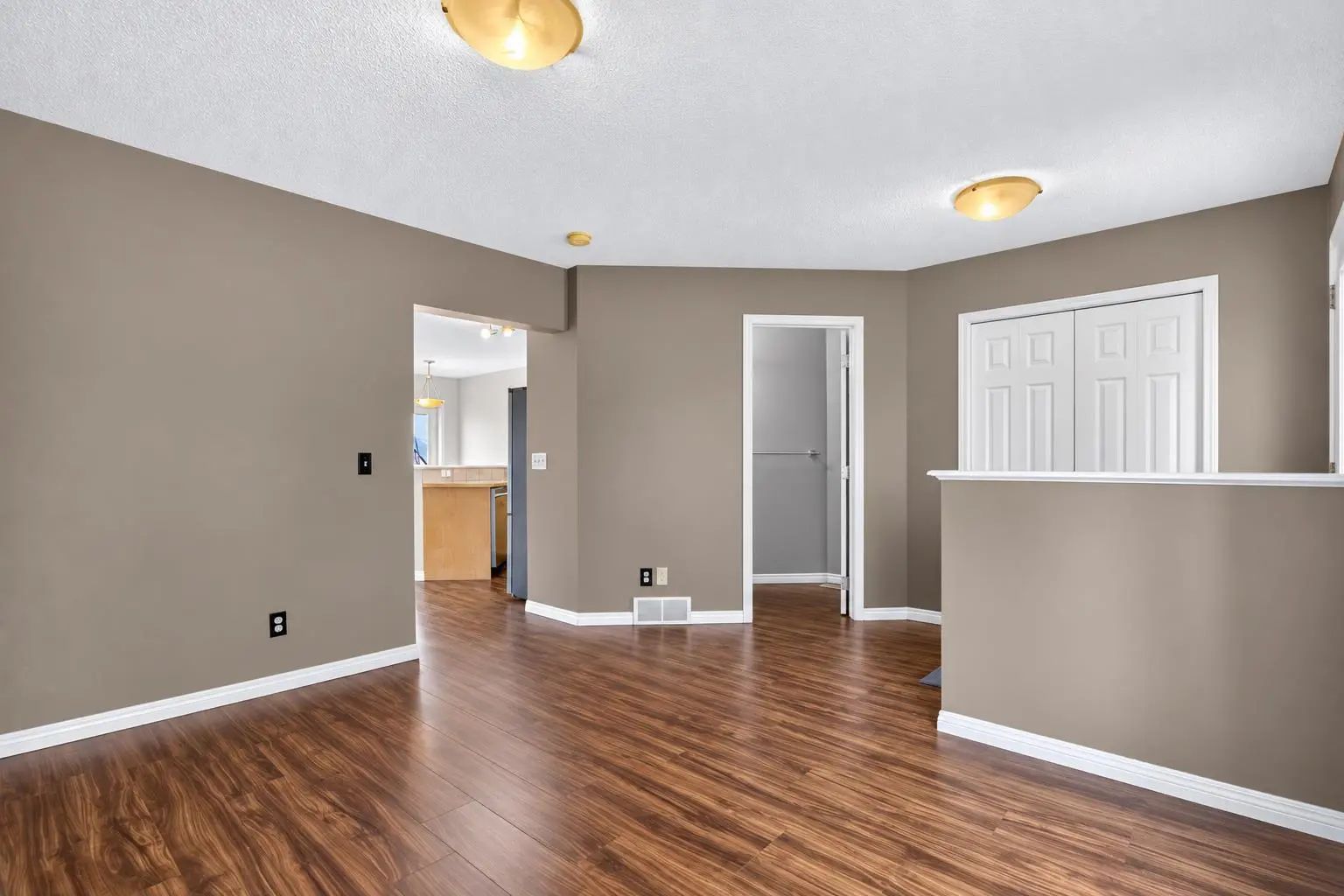 11 Saddlebrook Mews Northeast, Calgary – Residential Detached Listing Photo 5