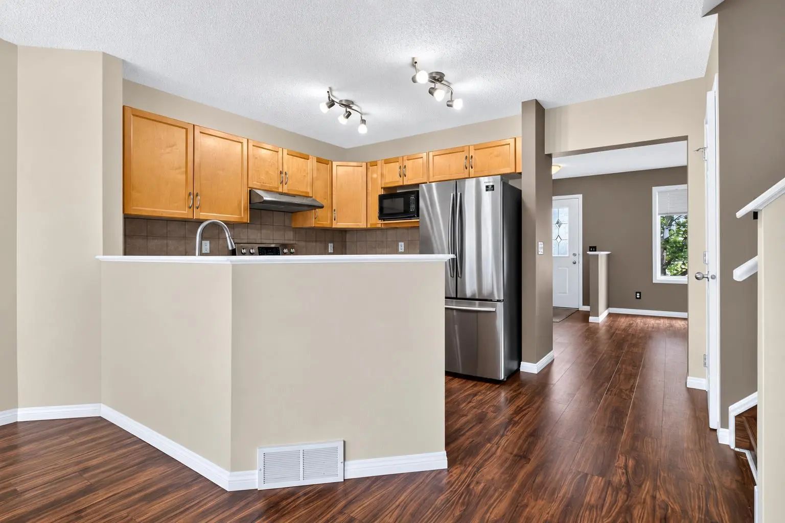 11 Saddlebrook Mews Northeast, Calgary – Residential Detached Listing Photo 9