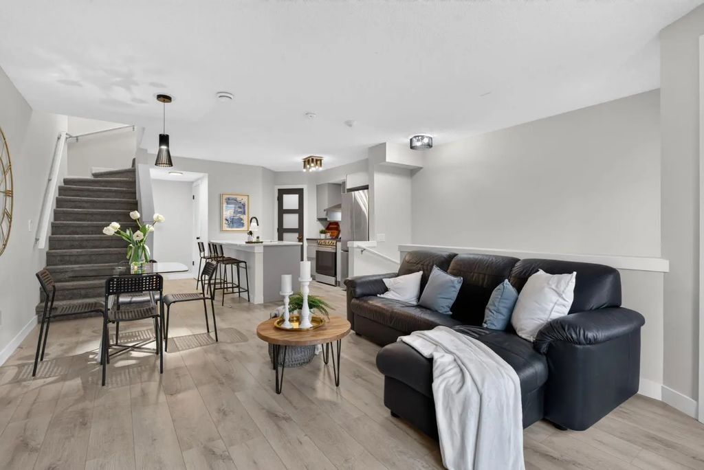 241 Mckenzie Towne Lane Se, Calgary