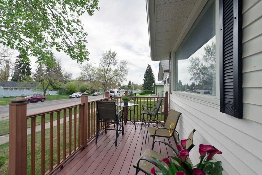 4027 19 Street Nw, Calgary
