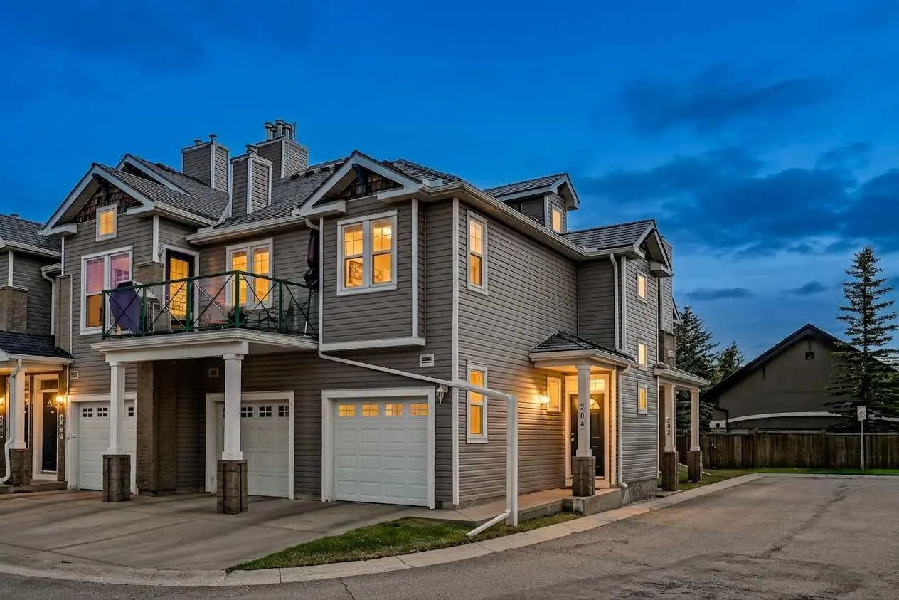 204 39 Hidden Creek Place Northwest, Calgary – Residential Row/Townhouse Listing Photo 4