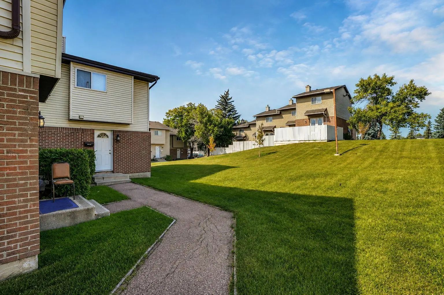 40 32 Whitnel Court Ne Calgary Alberta T1Y5E3 Whitehorn Home For Sale