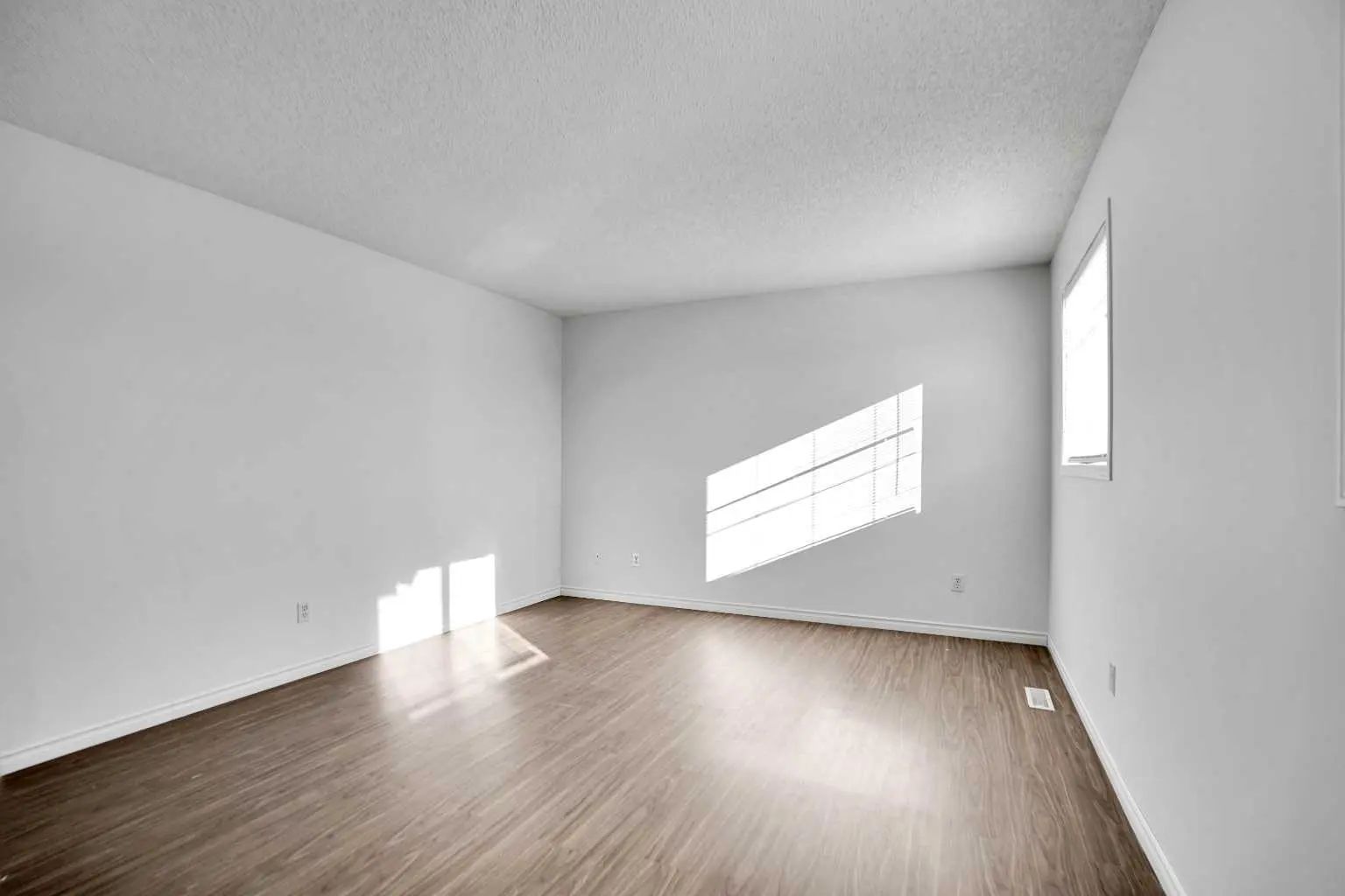 234 Taracove Place Ne Calgary Alberta T3J4T4 Taradale Home For Sale