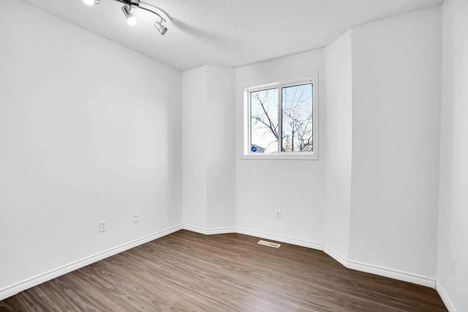 234 Taracove Place Ne Calgary Alberta T3J4T4 Taradale Home For Sale