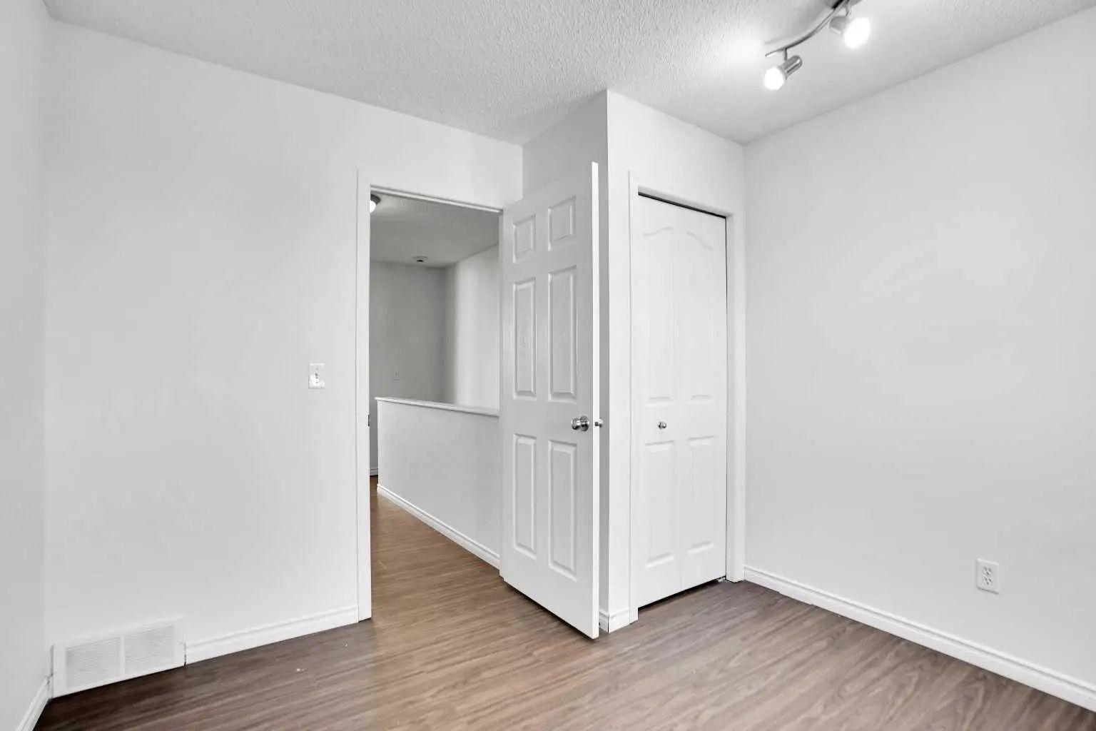 234 Taracove Place Ne Calgary Alberta T3J4T4 Taradale Home For Sale