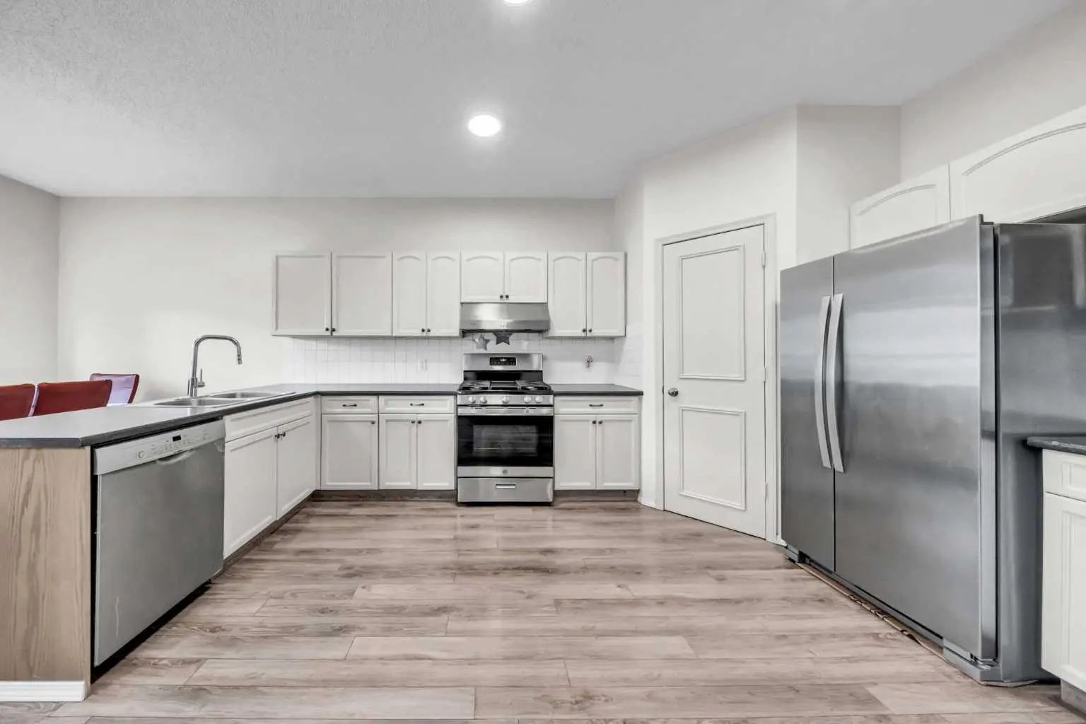 1150 Prestwick Circle Southeast, Calgary – Residential Detached Listing Photo 13