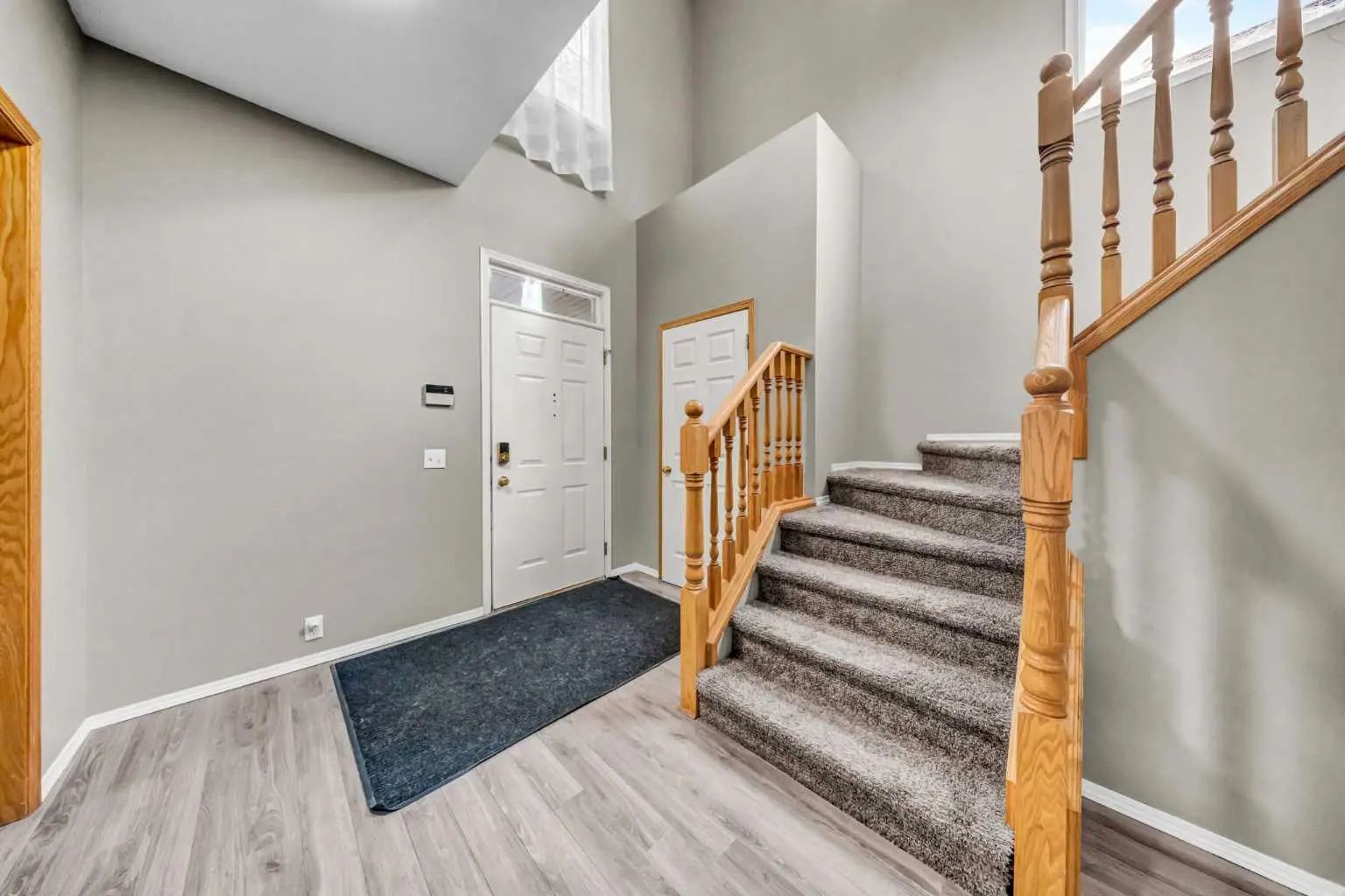 1150 Prestwick Circle Southeast, Calgary – Residential Detached Listing Photo 6