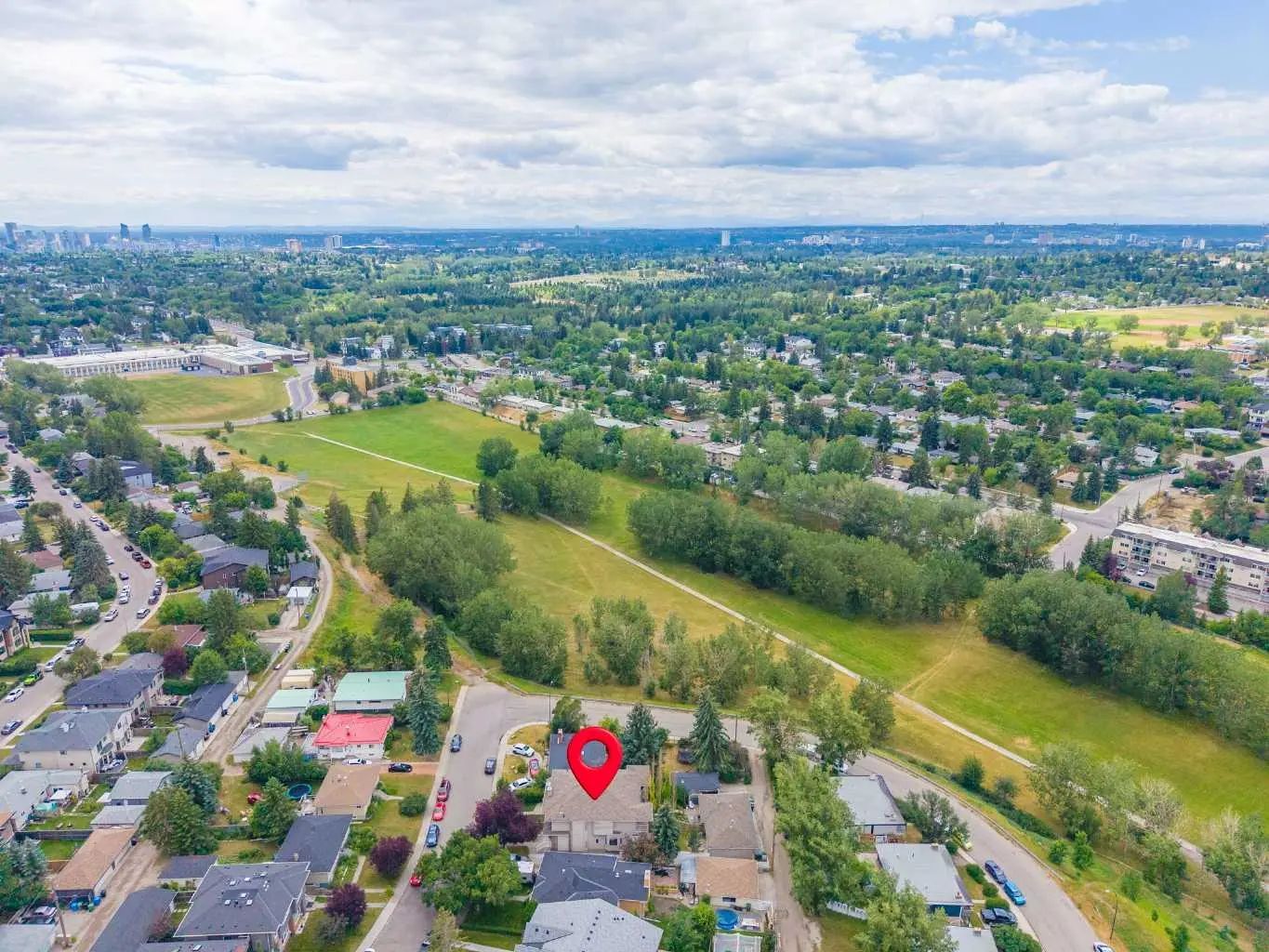 256 43 Avenue Nw Calgary Alberta T2K 0H6 Highland Park Home For Sale