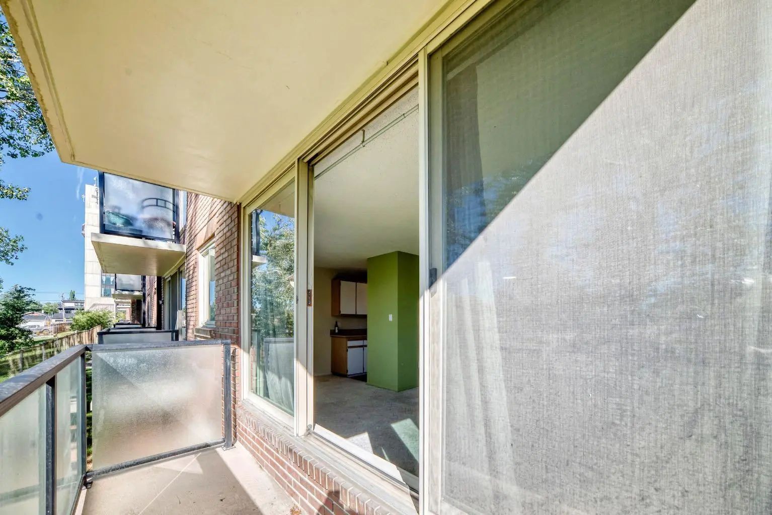 232 1421 7 Avenue Nw Calgary Alberta T2N 0Z3 Hillhurst Home For Sale