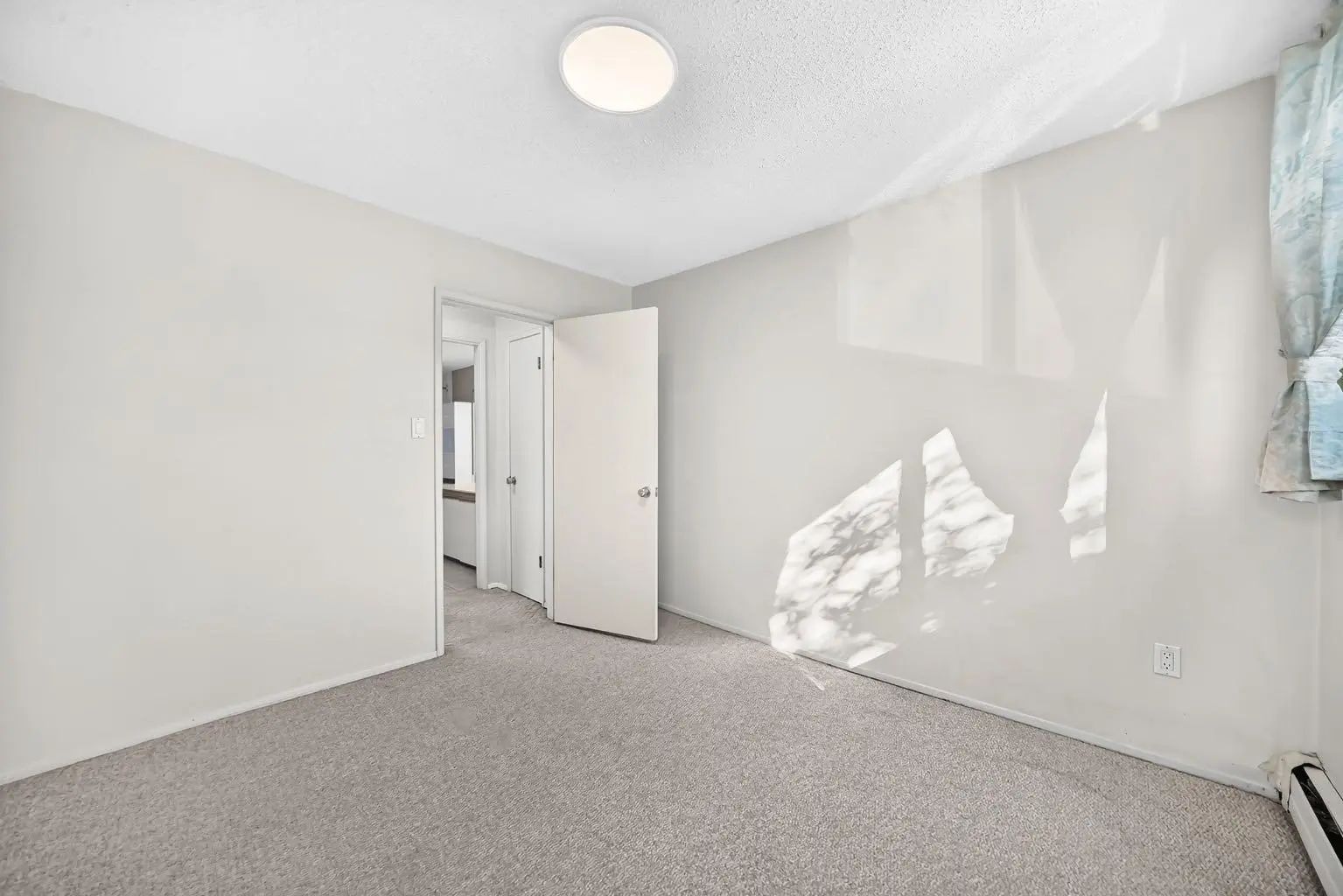 232 1421 7 Avenue Nw Calgary Alberta T2N 0Z3 Hillhurst Home For Sale