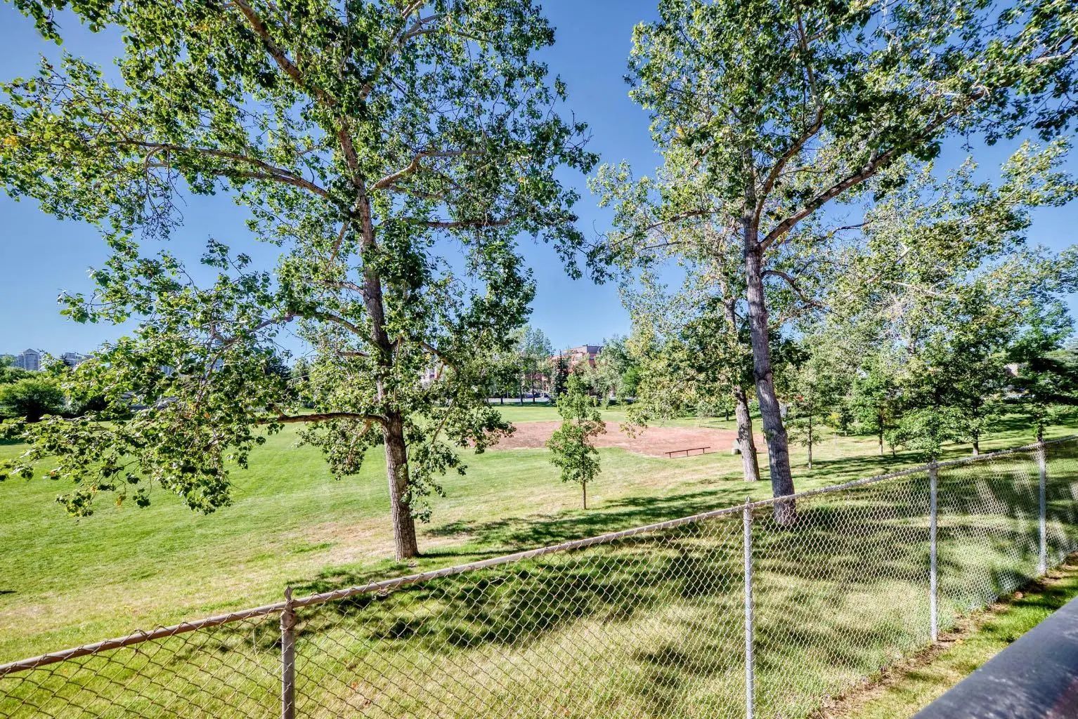232 1421 7 Avenue Nw Calgary Alberta T2N 0Z3 Hillhurst Home For Sale