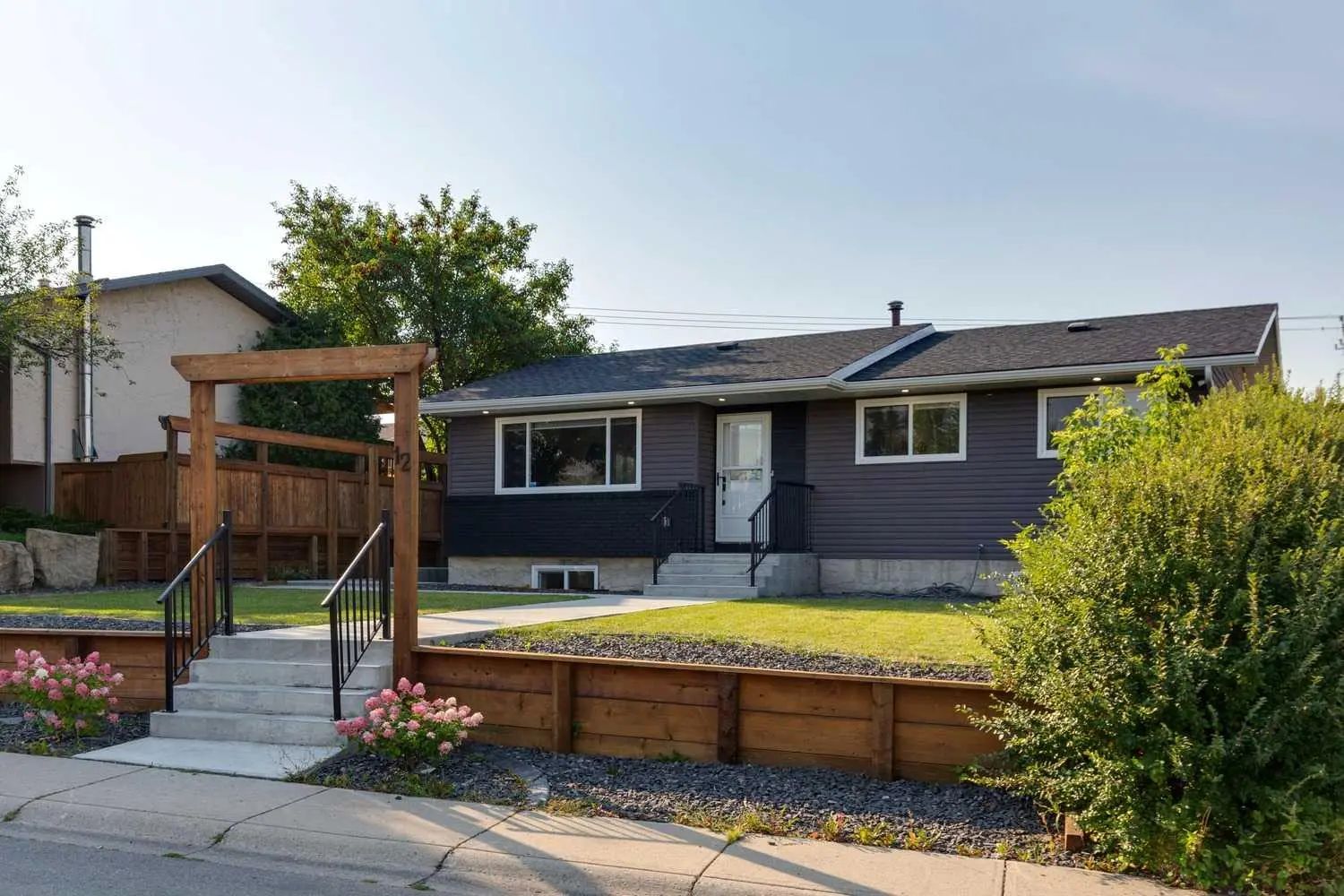 12 Rundleson Way Ne Calgary Alberta T1Y 3N6 Rundle Home For Sale