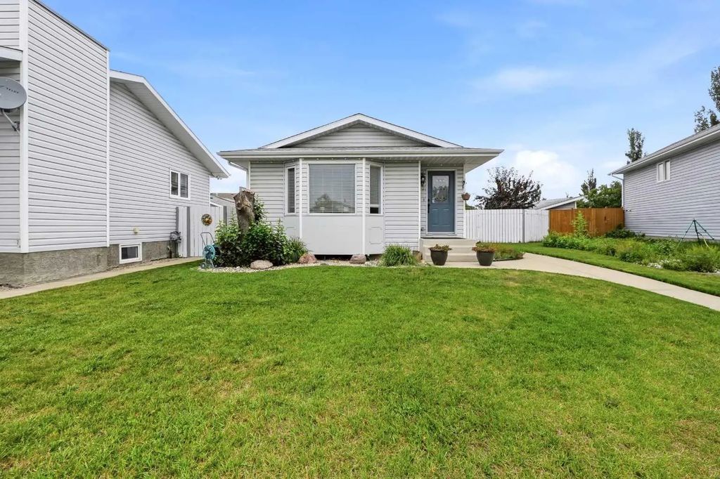 37 Sunrise Crescent , Blackfalds
