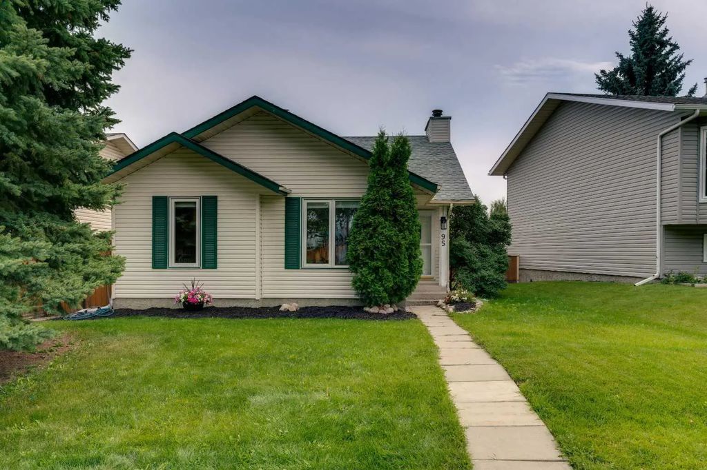 95 Shawglen Rise Sw, Calgary