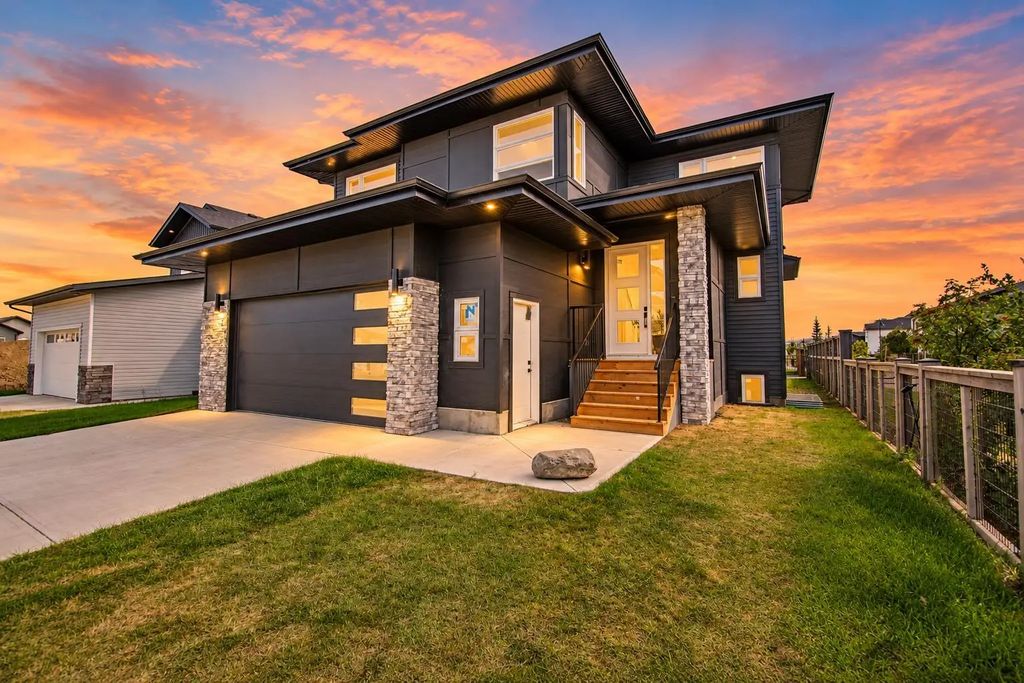 33 Thatcher Avenue , Red Deer