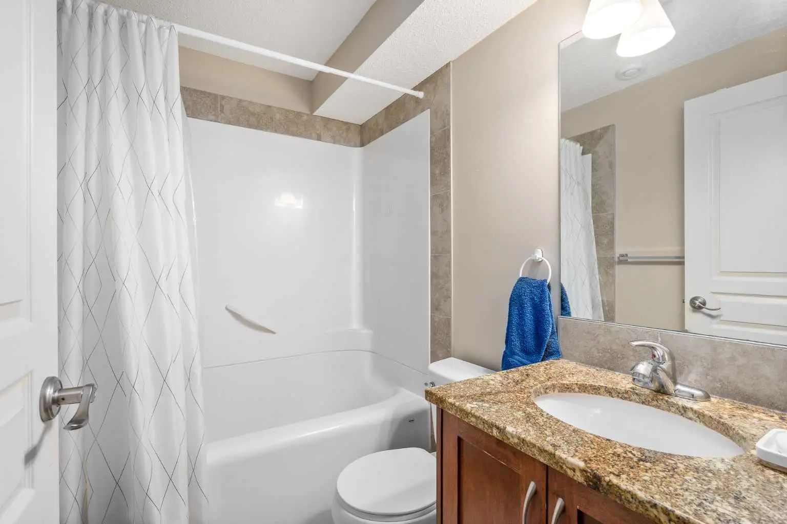 240 Elgin Meadows Gardens Se Calgary Alberta T2Z 0M4 McKenzie Towne Home For Sale