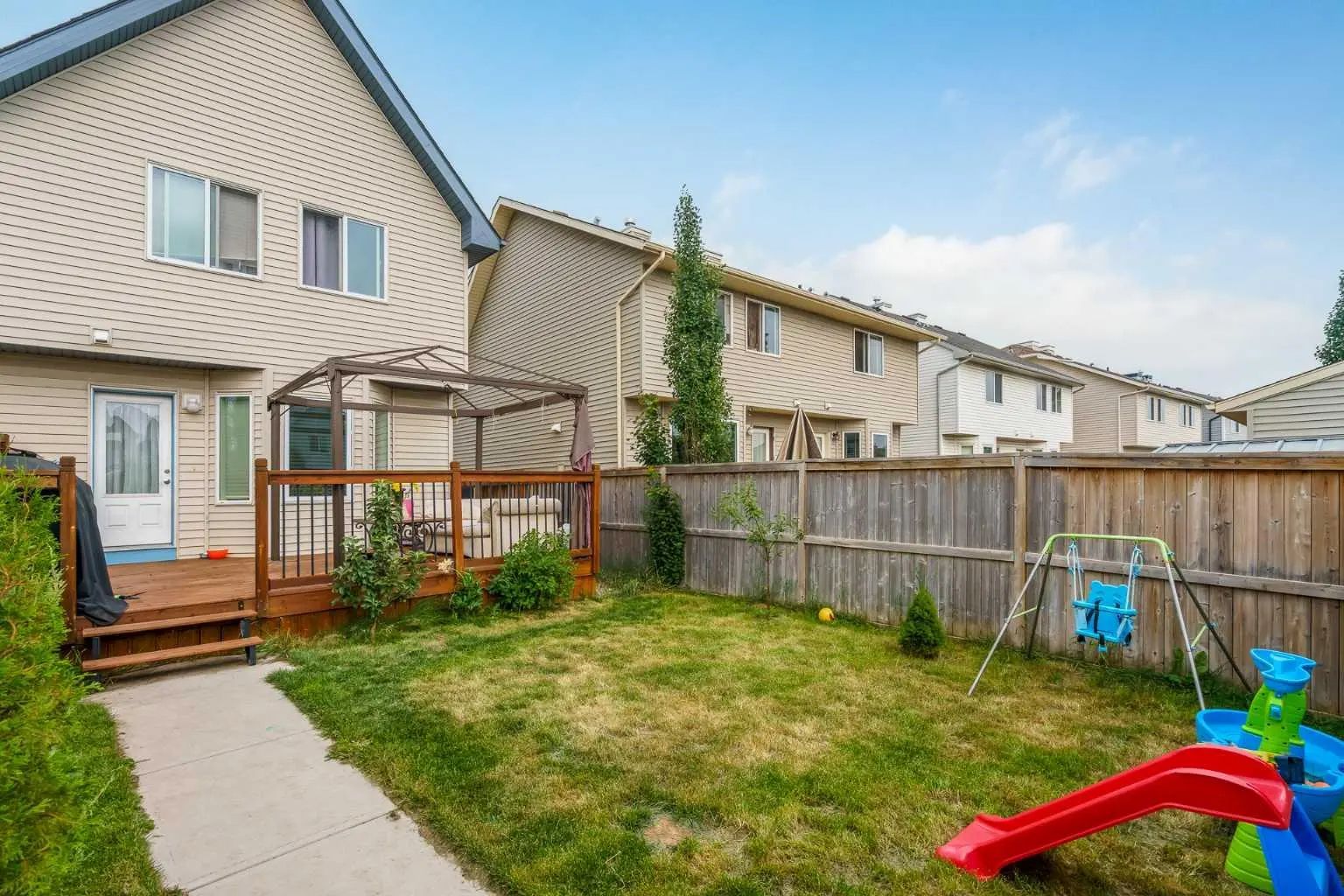 240 Elgin Meadows Gardens Se Calgary Alberta T2Z 0M4 McKenzie Towne Home For Sale