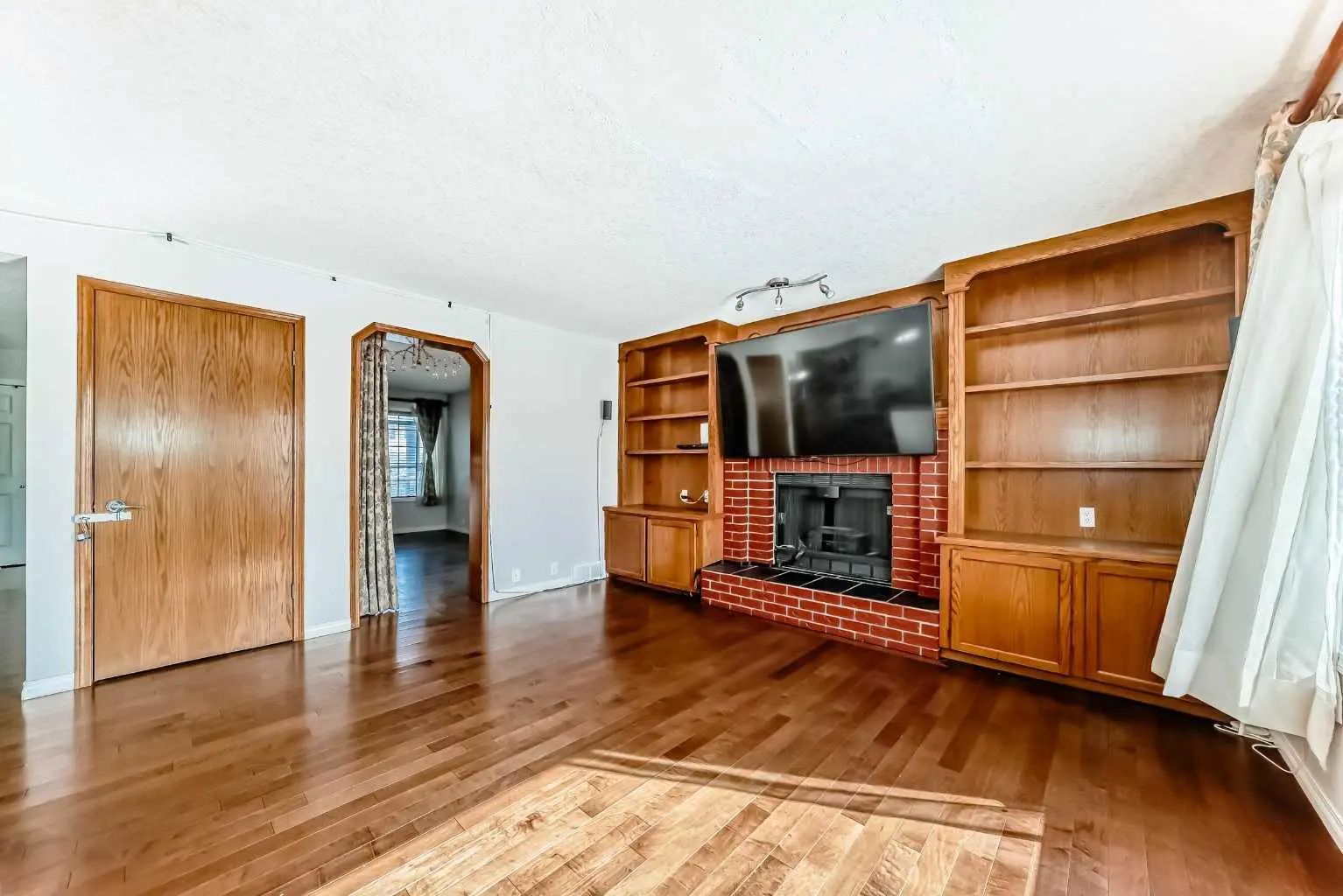 207 Eldorado Close Ne Calgary Alberta T1Y6T5 Monterey Park Home For Sale