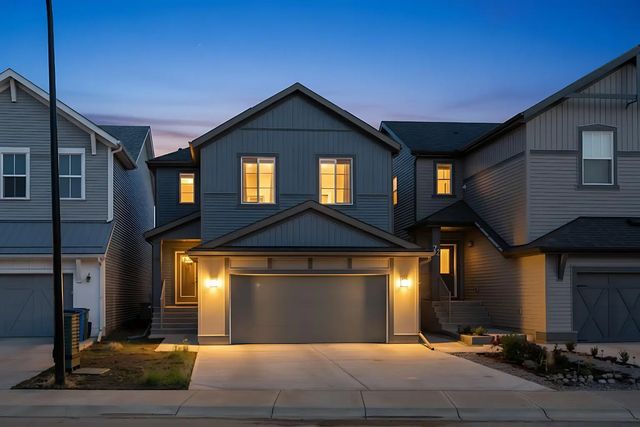 Modern suburban home in Evanston