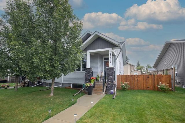 5697 45 Avenue , Lacombe