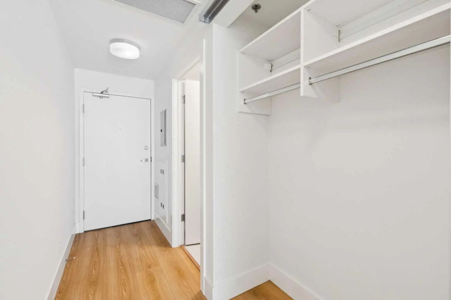 310 1087 2 Avenue Northwest, Calgary – Residential Apartment Listing Photo 3