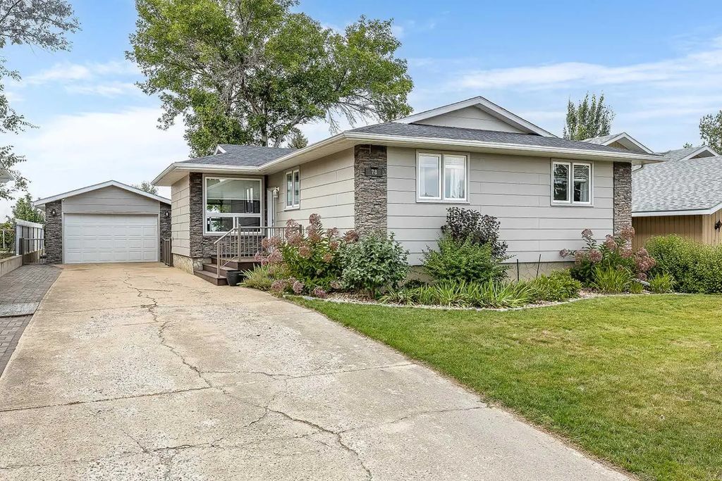 78 Seven Persons Crescent Sw, Medicine Hat