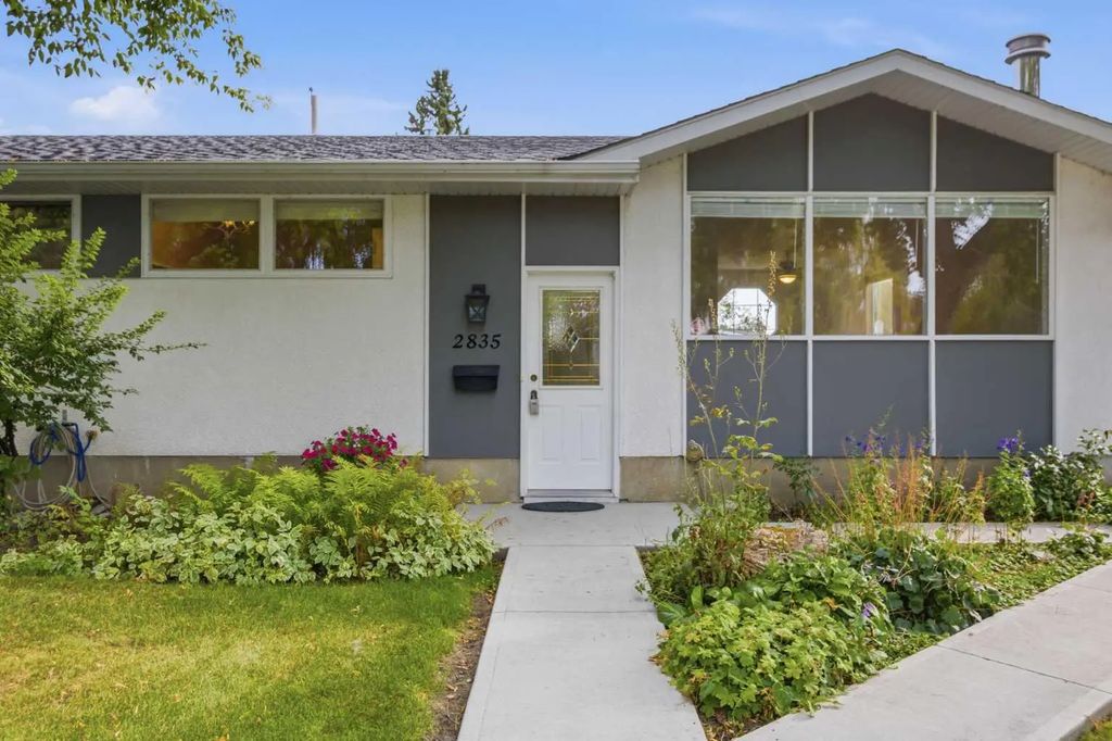 2835 63 Avenue Sw, Calgary