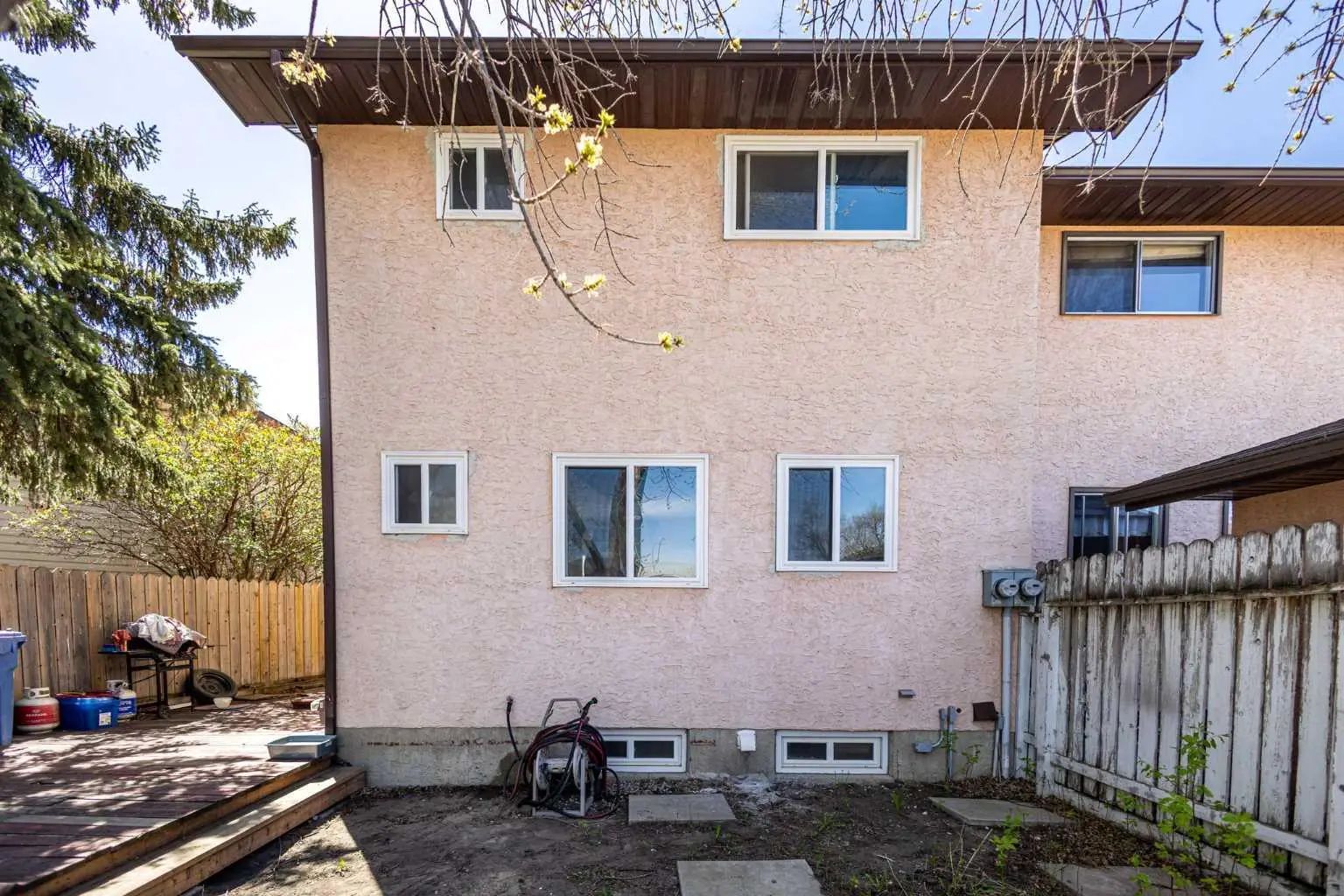 252 Templeview Way Ne Calgary Alberta T1Y 3Y9 Temple Home For Sale