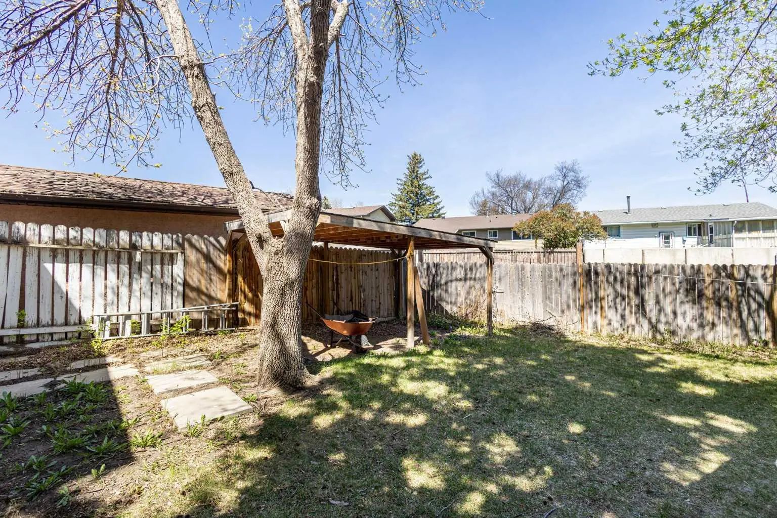 252 Templeview Way Ne Calgary Alberta T1Y 3Y9 Temple Home For Sale