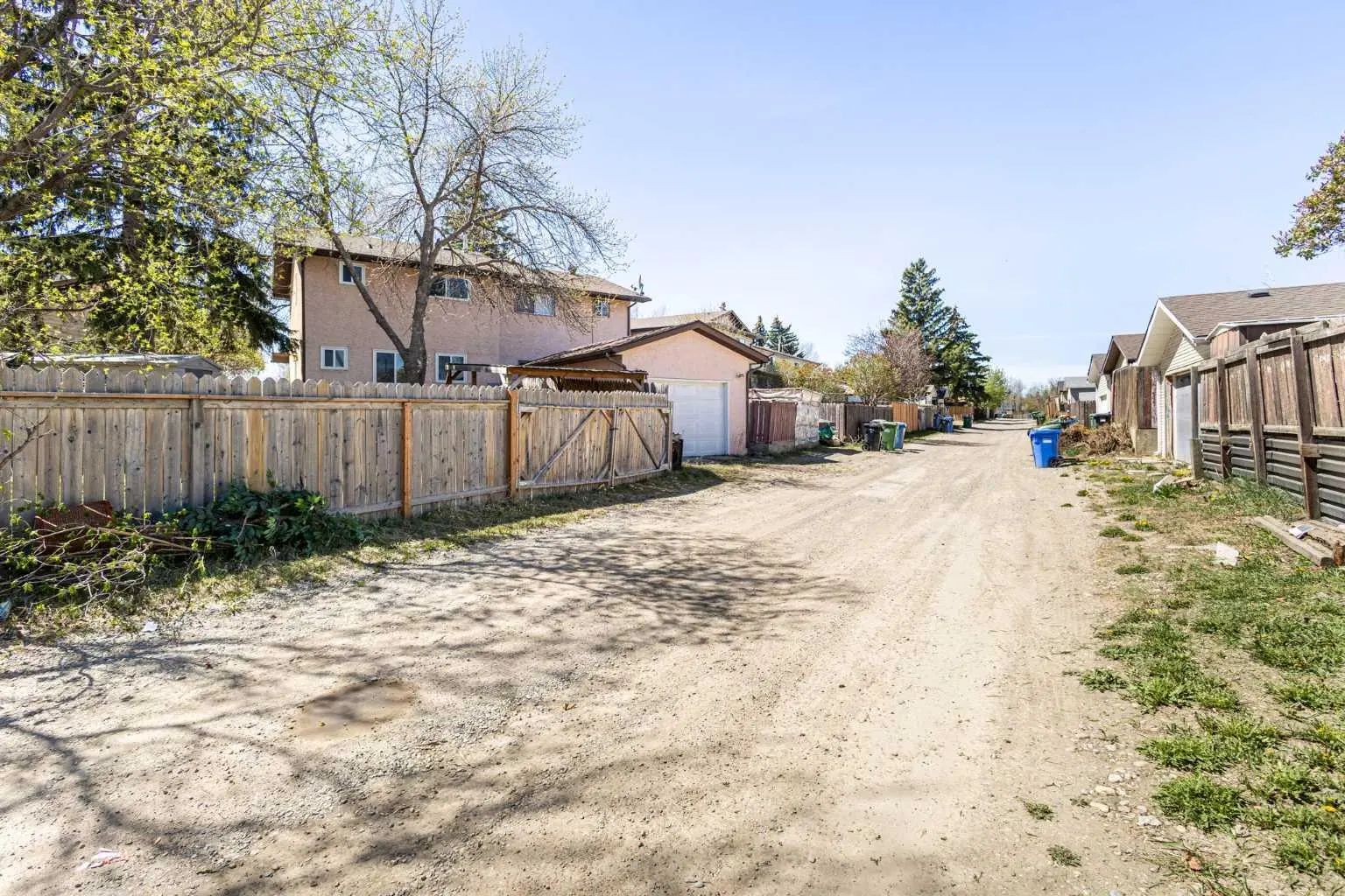 252 Templeview Way Ne Calgary Alberta T1Y 3Y9 Temple Home For Sale