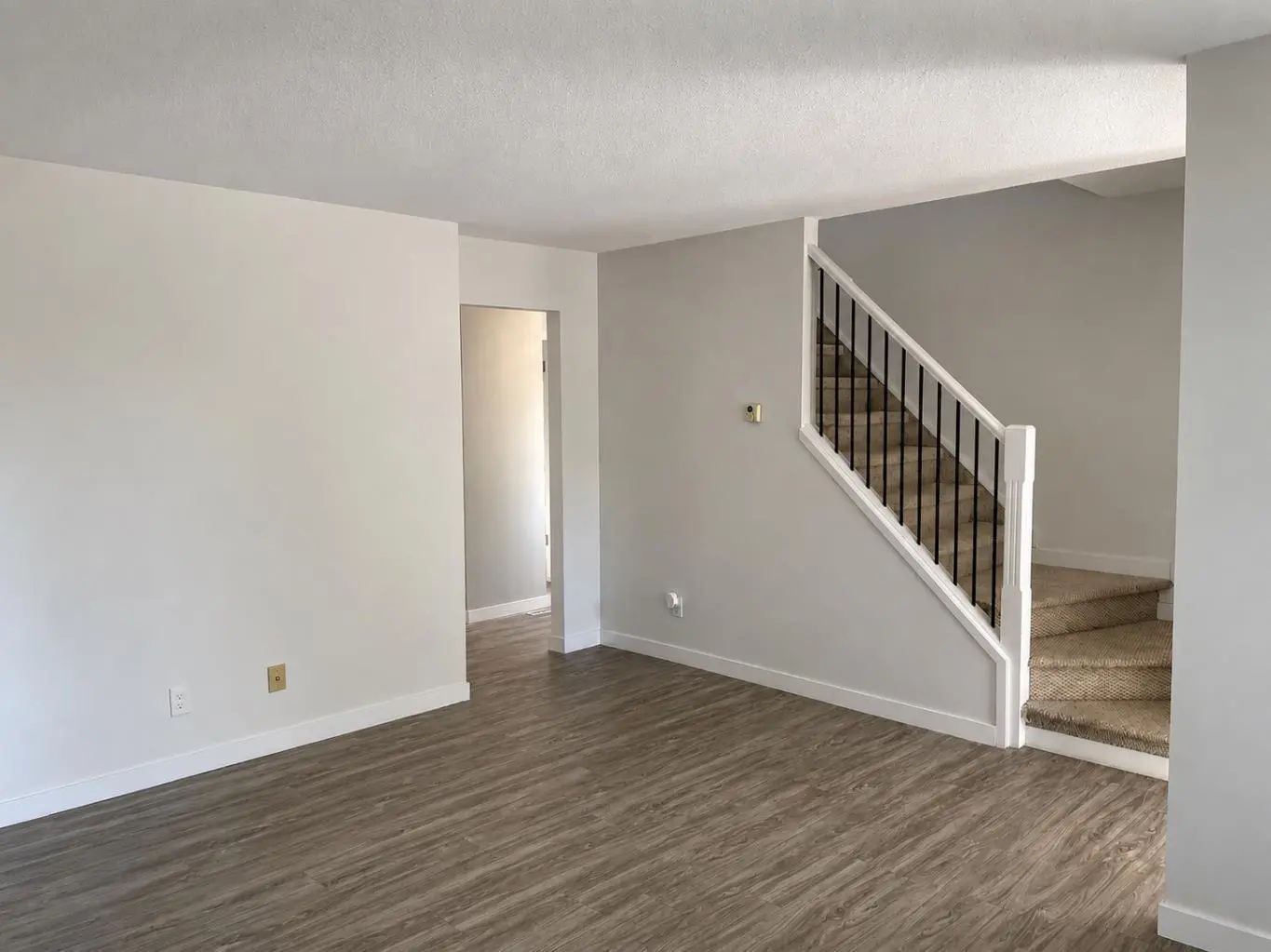 252 Templeview Way Ne Calgary Alberta T1Y 3Y9 Temple Home For Sale