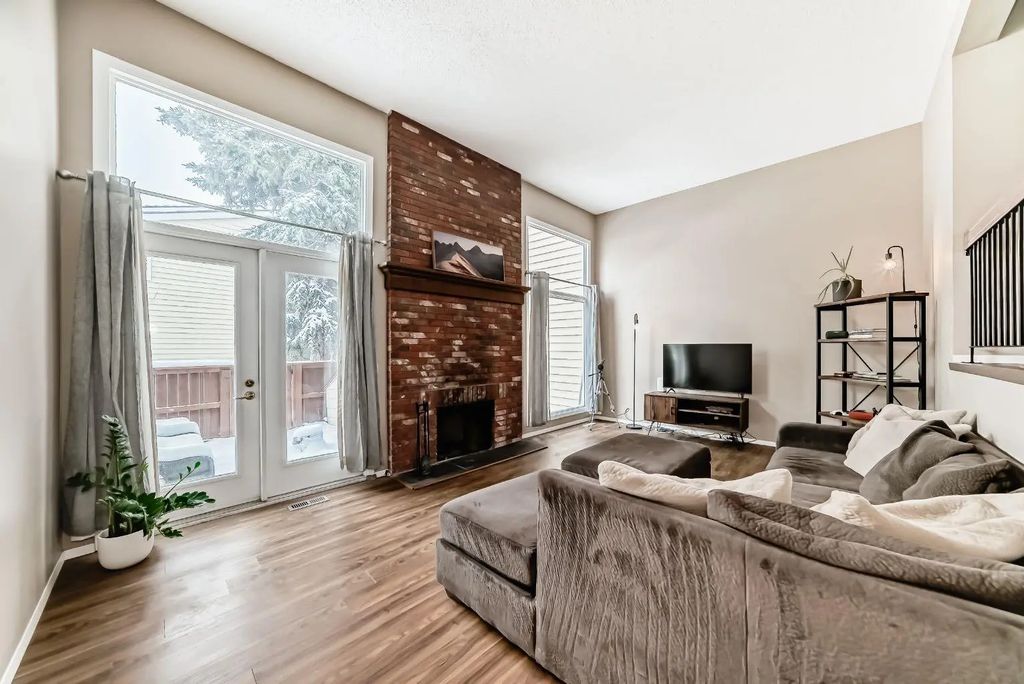 407 Point Mckay Garden Nw, Calgary