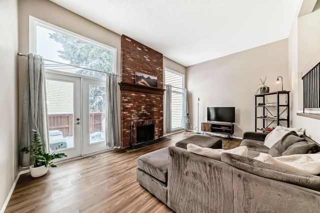 407 Point Mckay Garden Nw, Calgary