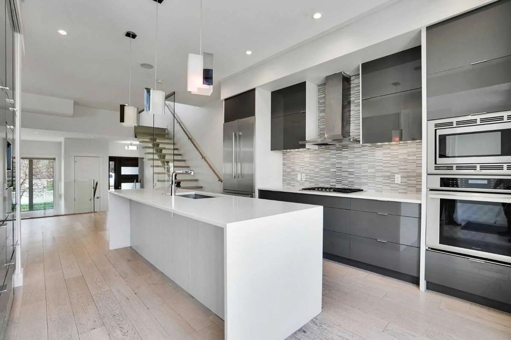 2505 21 Street Sw, Calgary