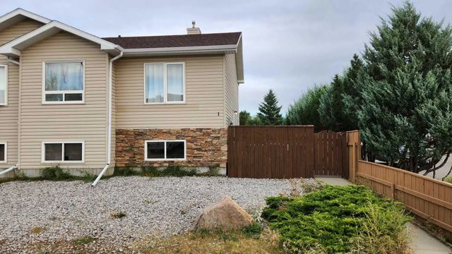 1 720 Heritage Boulevard W, Lethbridge