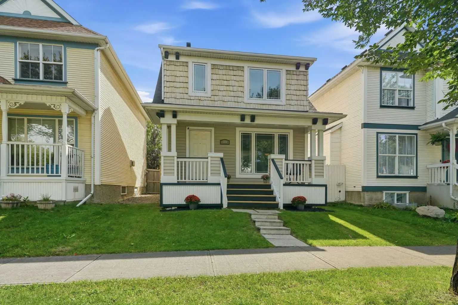 99 Prestwick Circle Southeast, Calgary – Residential Detached Listing Photo 2