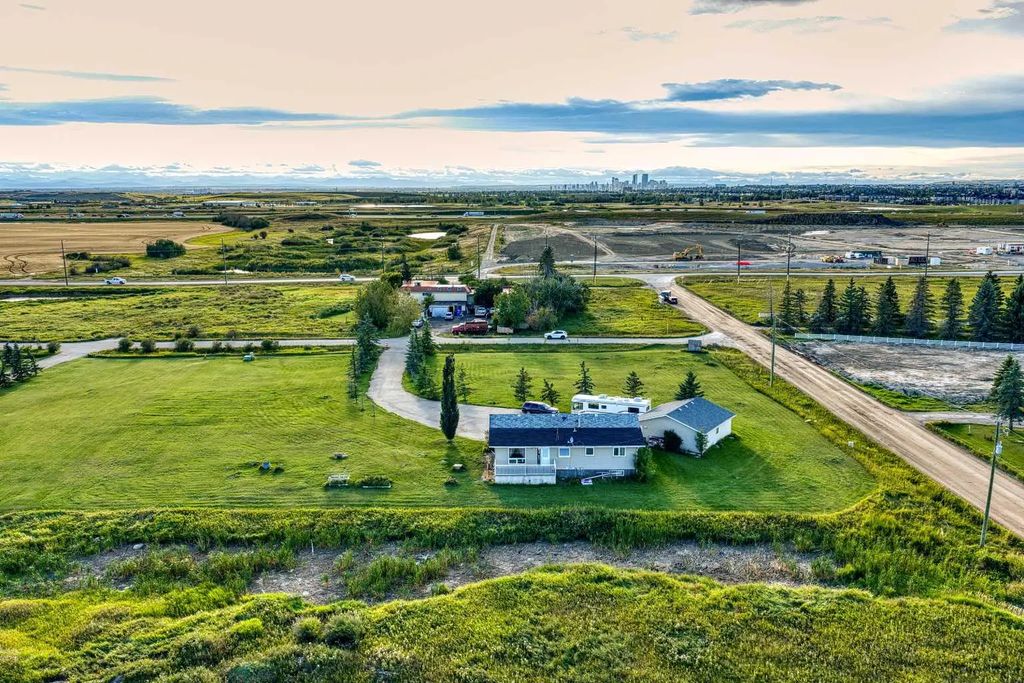 6 Gunnstone Gardens Se, Calgary
