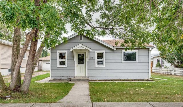 215 2 Avenue Ne, Three Hills