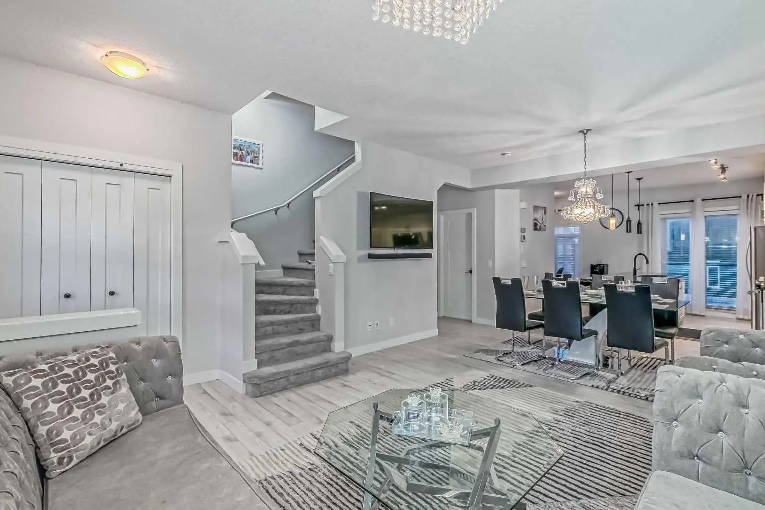 134 Sage Bluff Circle Northwest, Calgary – Residential Row/Townhouse Listing Photo 4