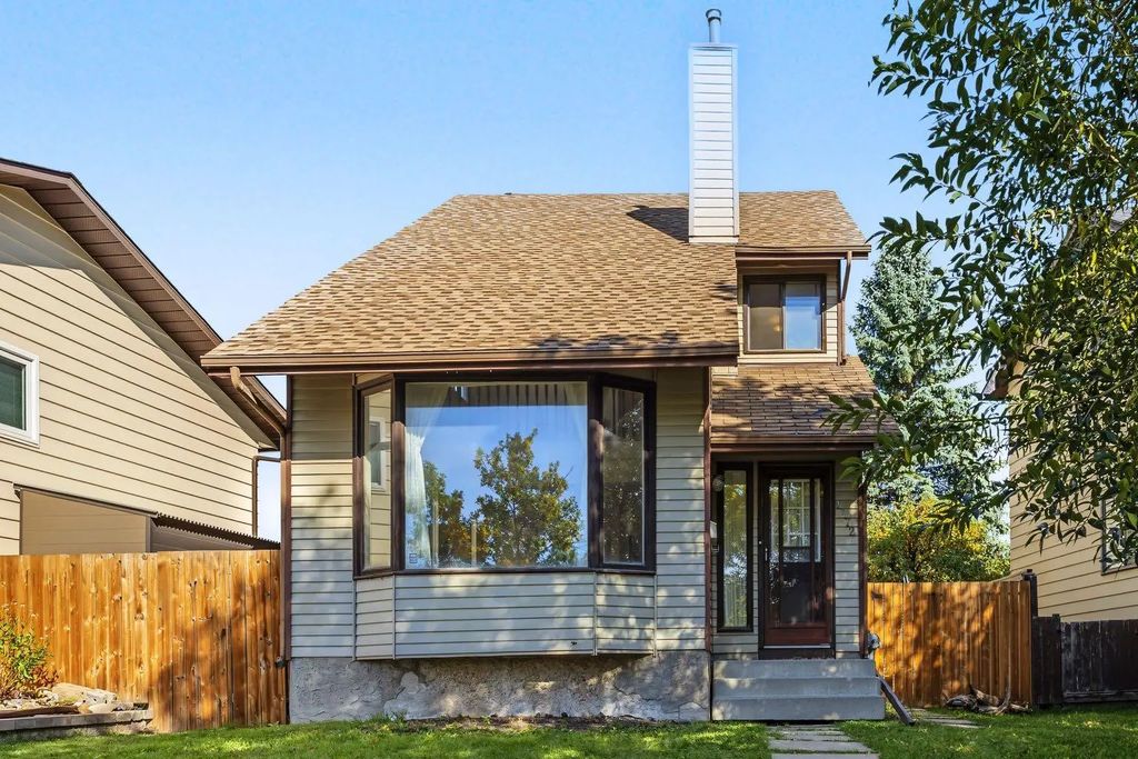 1272 Berkley Drive Nw, Calgary