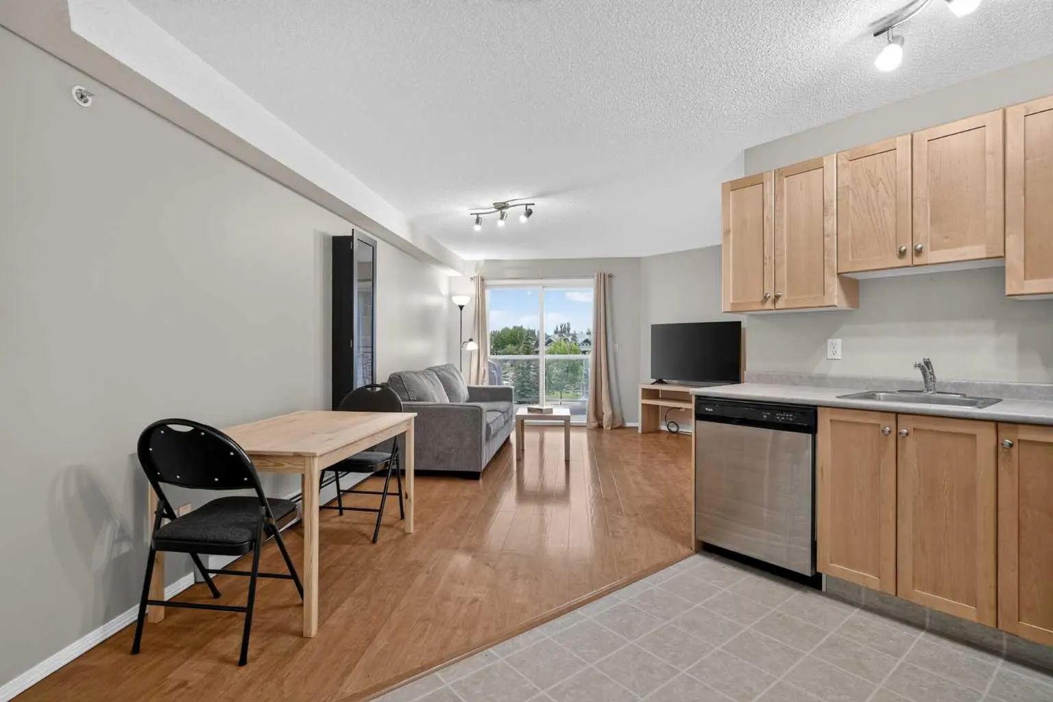 2307 2518 Fish Creek Boulevard Southwest, Calgary – Residential Apartment Listing Photo 3