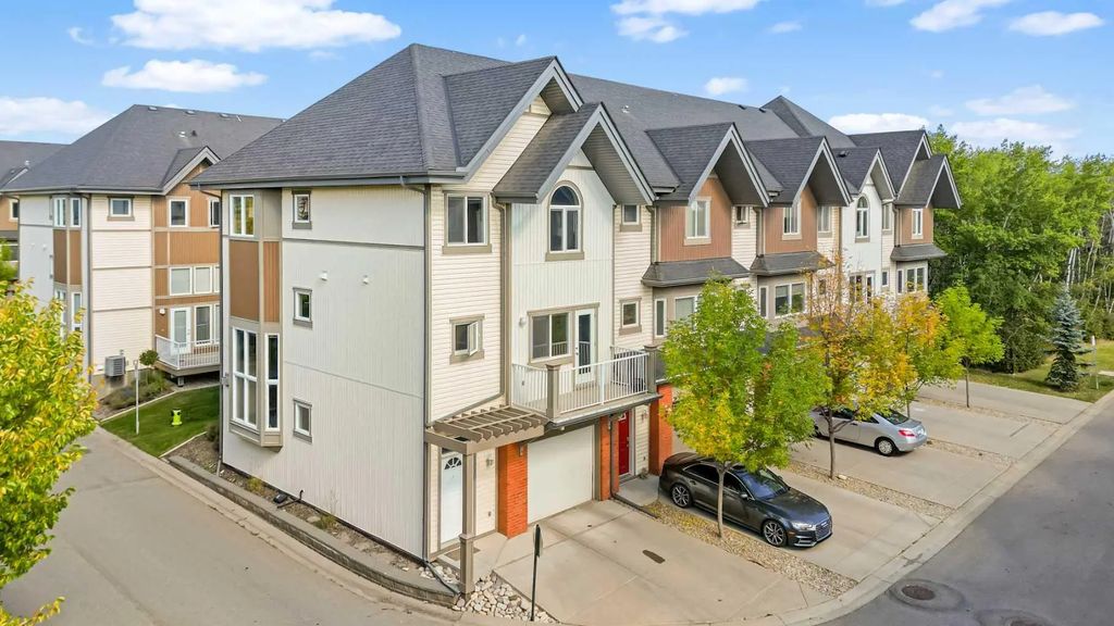 1010 Wentworth Villas Sw, Calgary