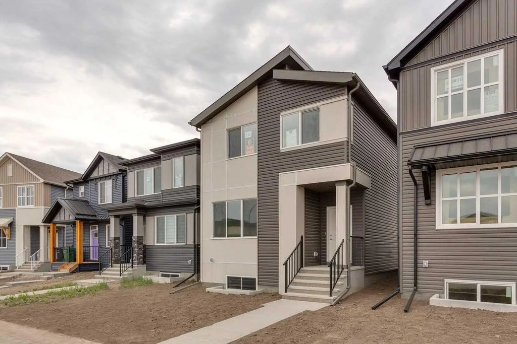 112 Lucas Green Nw, Calgary
