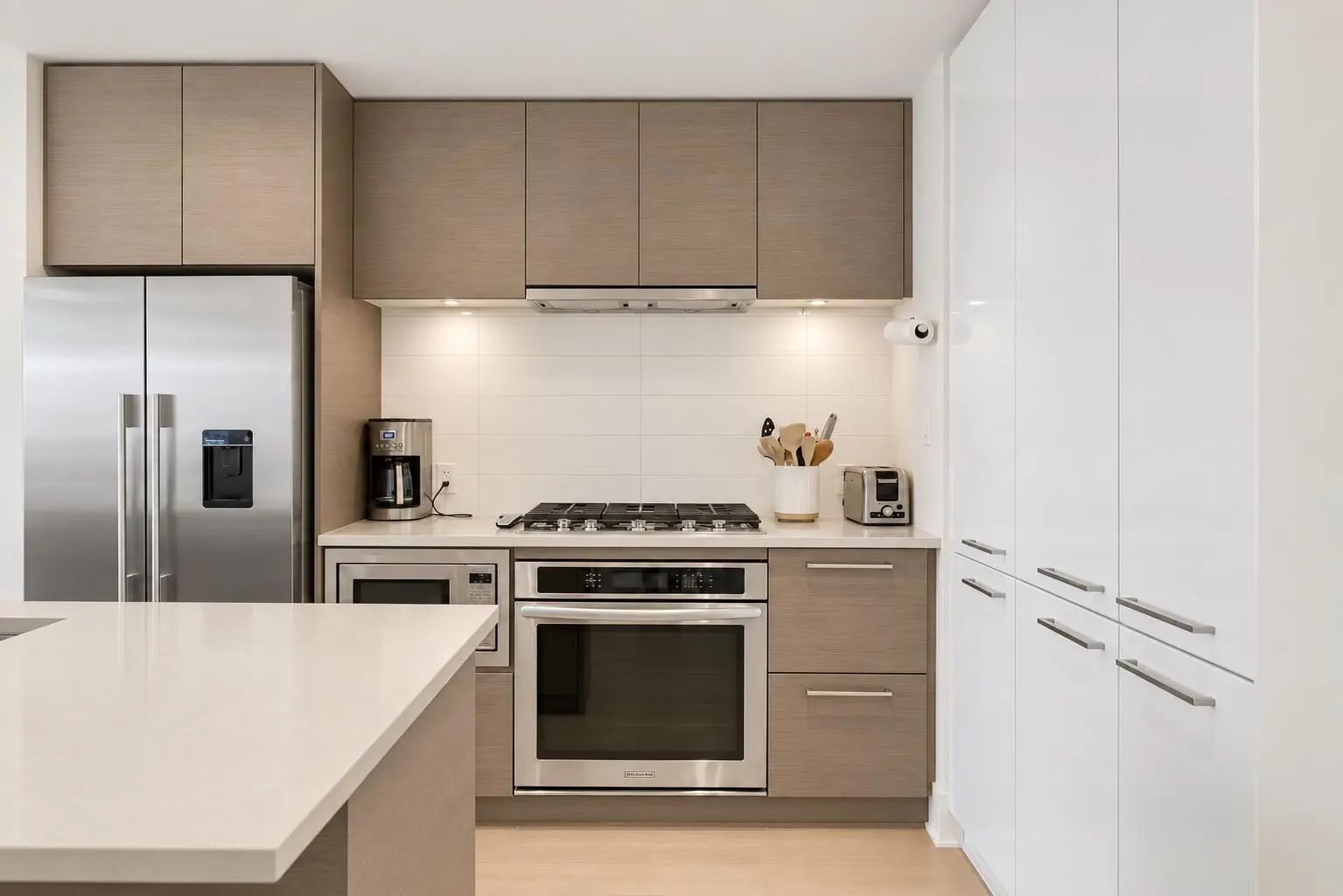 412 38 9 Street Northeast, Calgary – Residential Apartment Listing Photo 2