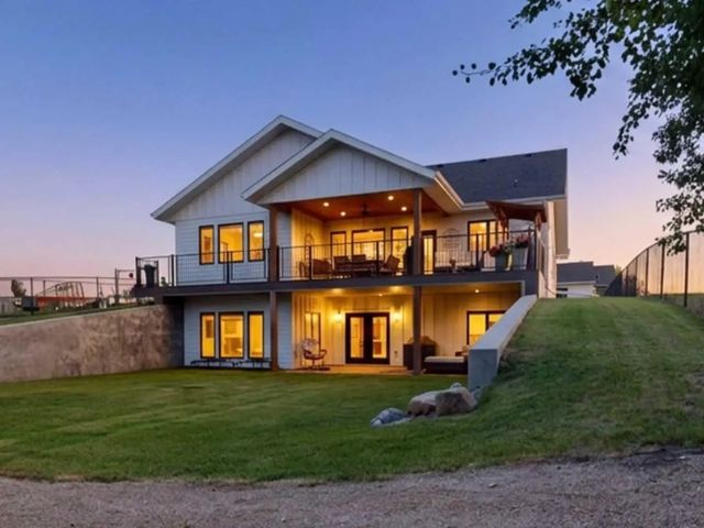 2 Marina Crescent , Rochon Sands