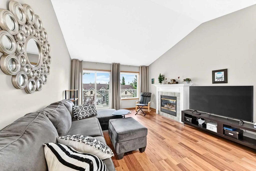 22 Somervale Point Sw, Calgary